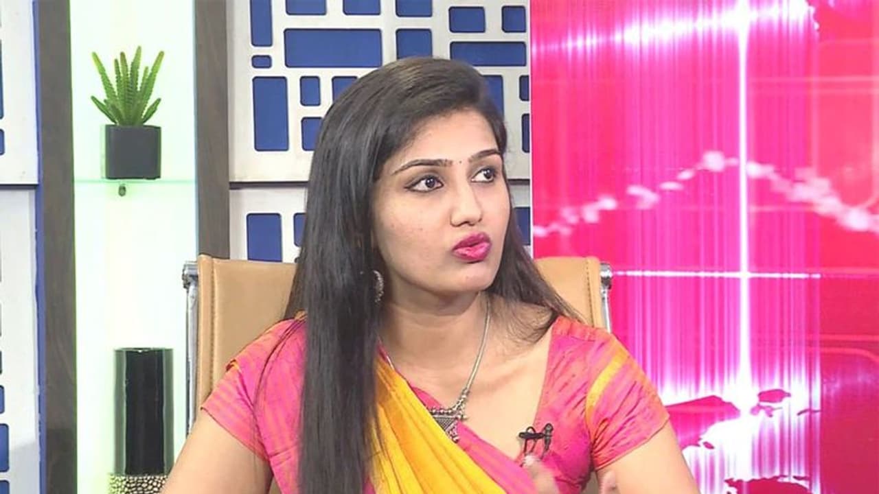 'സ്ഥലം മാറ്റം സ്വാഭാവികം, ബ്രഹ്മപുരത്ത് ചെയ്യാവുന്നതെല്ലാം ചെയ്തു'; വയനാട് കളക്ടറായി രേണു രാജ് ചുമതലയേറ്റു 'സ്ഥലം മാറ്റം സ്വാഭാവികം, ബ്രഹ്മപുരത്ത് ചെയ്യാവുന്നതെല്ലാം ചെയ്തു'; വയനാട് കളക്ടറായി രേണു രാജ് ചുമതലയേറ്റു