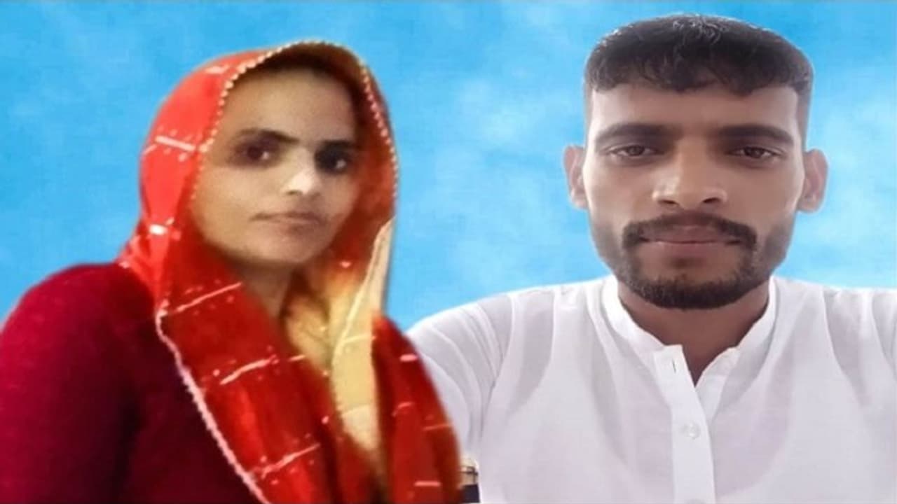 फरवरी में थी शादी, विदाई को बुक था हेलीकाप्टर, सरपंची लड़ाने के लिए 5 महीने पहले कर ली कोर्ट मैरिज फरवरी में थी शादी, विदाई को बुक था हेलीकाप्टर, सरपंची लड़ाने के लिए 5 महीने पहले कर ली कोर्ट मैरिज