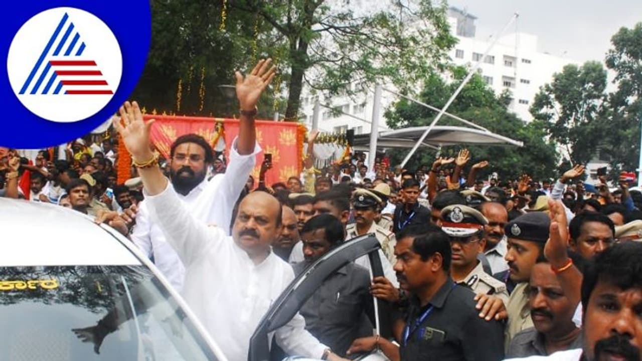 ಬೊಮ್ಮಾಯಿ ಶ್ರೀರಾಮ, ಕಲಿಯುಗದ ಬಸವಣ್ಣ ಇದ್ದಂತೆ; ಶ್ರೀರಾಮುಲು ಬೊಮ್ಮಾಯಿ ಶ್ರೀರಾಮ, ಕಲಿಯುಗದ ಬಸವಣ್ಣ ಇದ್ದಂತೆ; ಶ್ರೀರಾಮುಲು