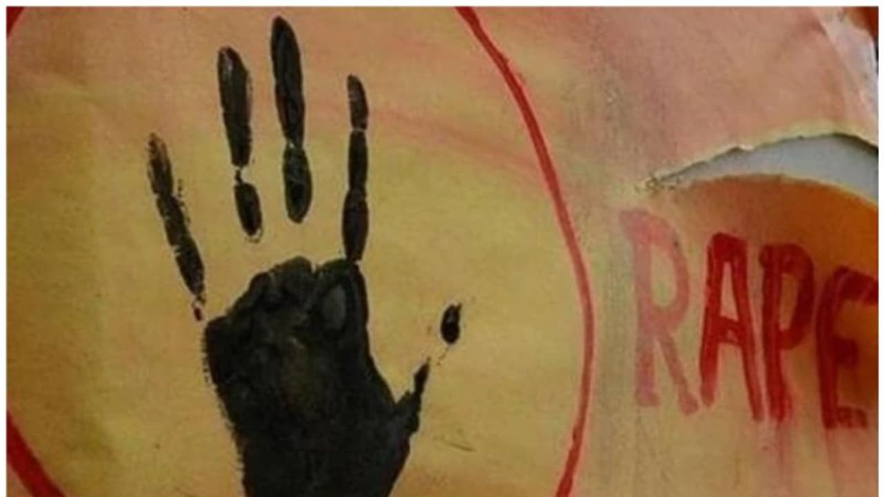 പാകിസ്ഥാനില് 13 വയസ്സുള്ള സിഖ് ബാലനെ കൂട്ടബലാത്സംഗത്തിനിരയായി പാകിസ്ഥാനില് 13 വയസ്സുള്ള സിഖ് ബാലനെ കൂട്ടബലാത്സംഗത്തിനിരയായി