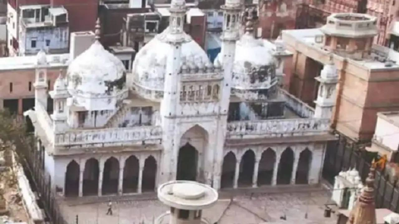 ज्ञानवापी मामले में आज 2 केस पर होगी सुनवाई, मस्जिद कमेटी पेश करेगी दलील, कार्बन डेटिंग पर आ सकता है अहम फैसला ज्ञानवापी मामले में आज 2 केस पर होगी सुनवाई, मस्जिद कमेटी पेश करेगी दलील, कार्बन डेटिंग पर आ सकता है अहम फैसला