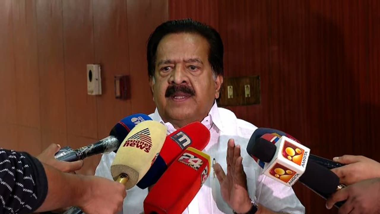  'തയ്പ്പിച്ച കോട്ട് മാറ്റിവെച്ചേക്ക്', 4 വര്‍ഷത്തിന് ശേഷം എന്താകുമെന്ന് പറയാനാകില്ല, കടുപ്പിച്ച് ചെന്നിത്തല