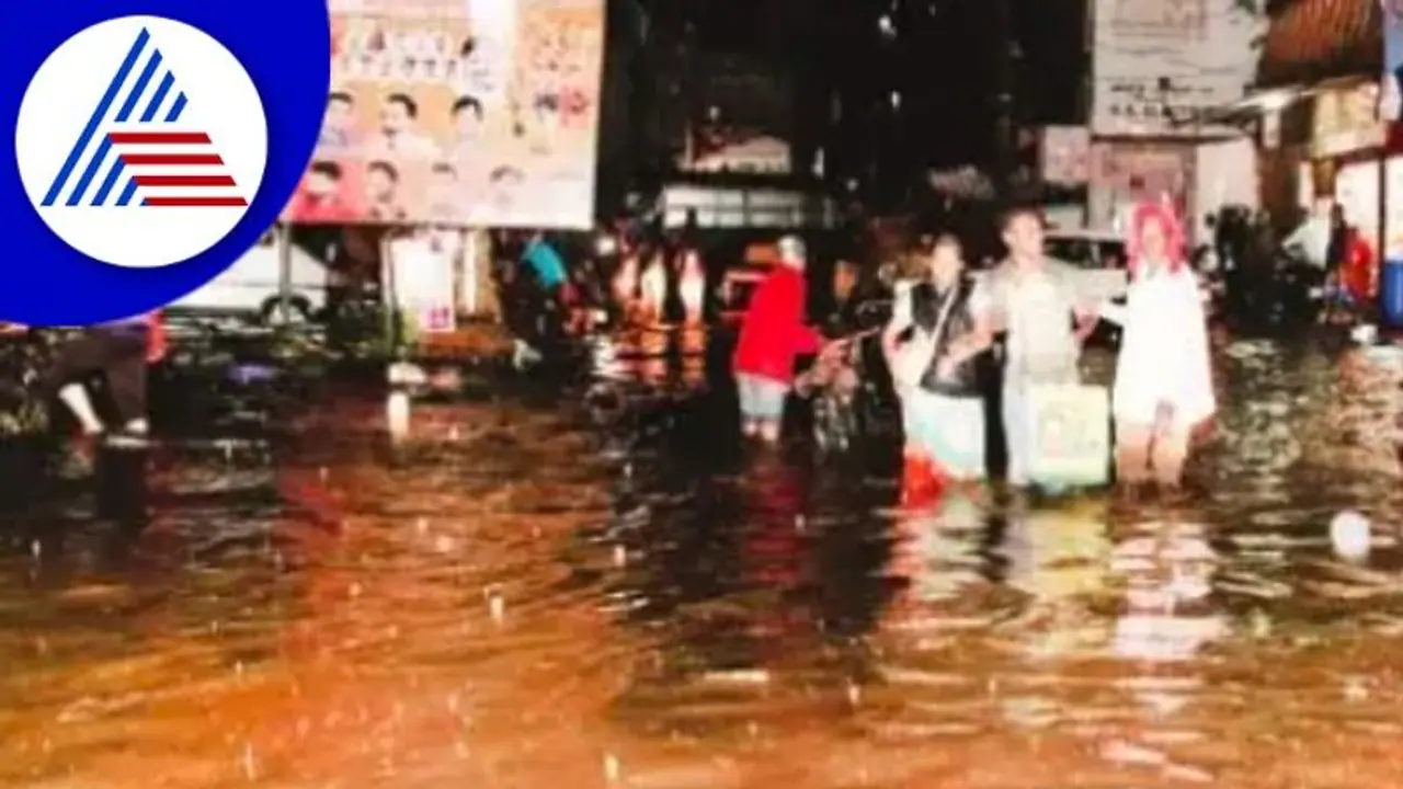 Dharwad Heavy Rains: ಧಾರಾಕಾರ ಮಳೆಗೆ ಜನಜೀವನ ಅಸ್ತವ್ಯಸ್ತ 