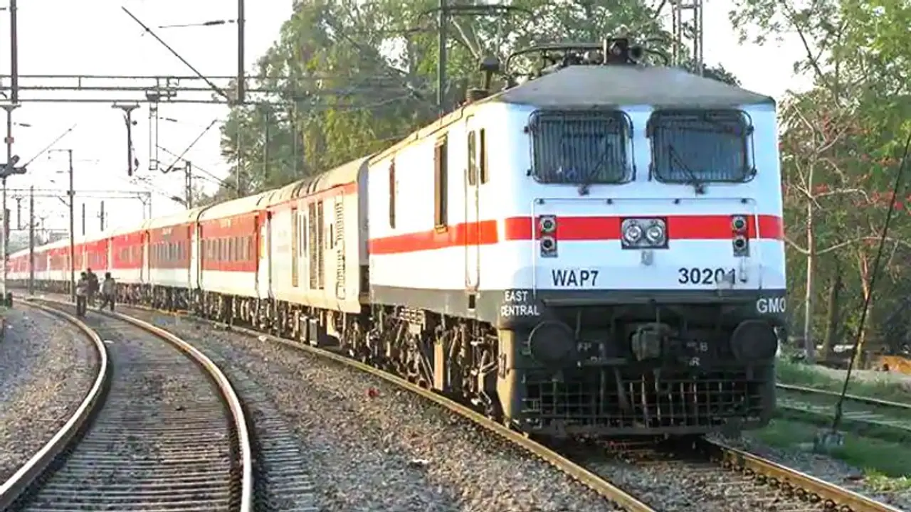 Tatkal Booking Trick: तत्काल में कर रहे बुकिंग तो अपनाएं ये तरीका, पक्का मिलेगी कन्फर्म टिकट 
