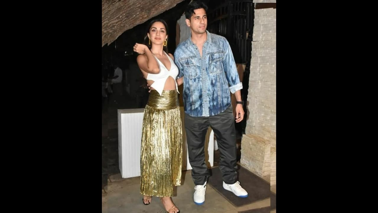 सिद्धार्थ मल्होत्रा और कियारा आडवाणी करने जा रहे शादी, जानिए कब और कहां होगी उनकी सेरेमनी? सिद्धार्थ मल्होत्रा और कियारा आडवाणी करने जा रहे शादी, जानिए कब और कहां होगी उनकी सेरेमनी?