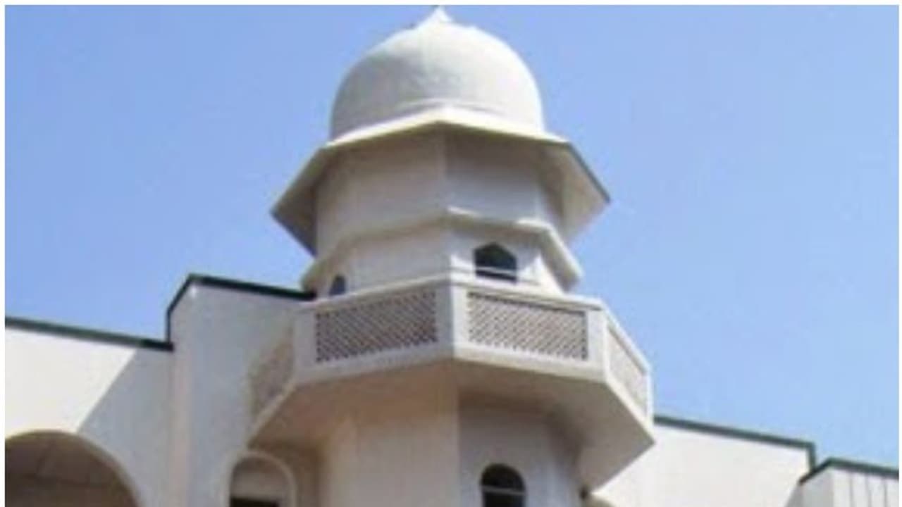 പള്ളിയിൽ നിസ്കരിക്കാനെത്തിയ യുവാവിന്‍റെ ബാഗും ലാപ്പും ടാബും മോഷ്ടിച്ചു, കോഴിക്കോട് രണ്ടാം നാൾ പ്രതി പിടിയിൽ