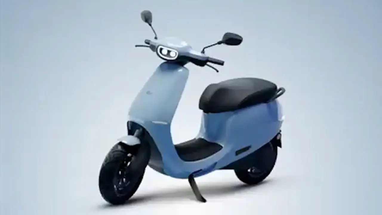 Ola Electric to roll out new MoveOS3 this Diwali; may announce affordable scooter too Ola Electric to roll out new MoveOS3 this Diwali; may announce affordable scooter too