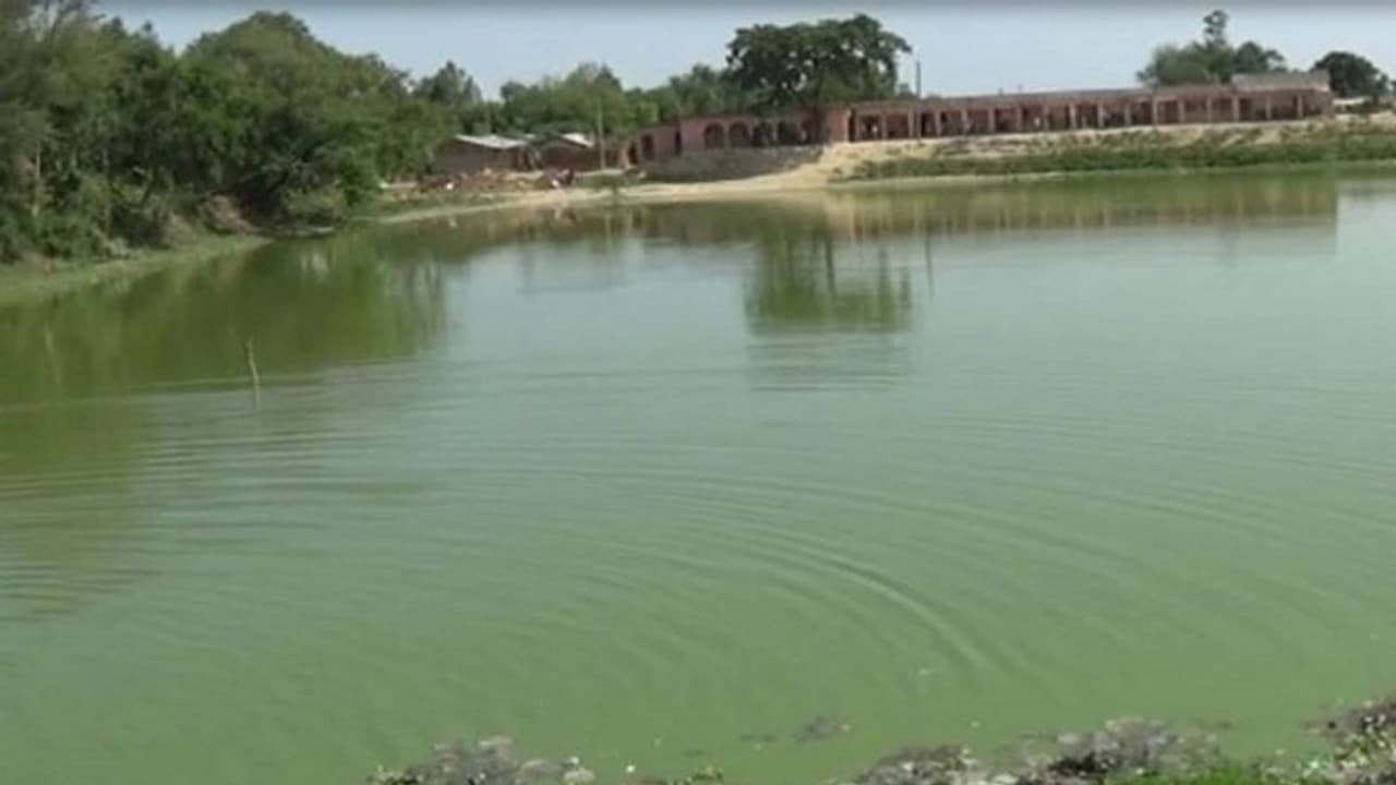 ராஜபாளையம் அருகே தவறி விழுந்து நீரில் மூழ்கி 2 சிறுவர்கள் உயிரிழப்பு சோகத்தில் மூழ்கிய கிராமம்