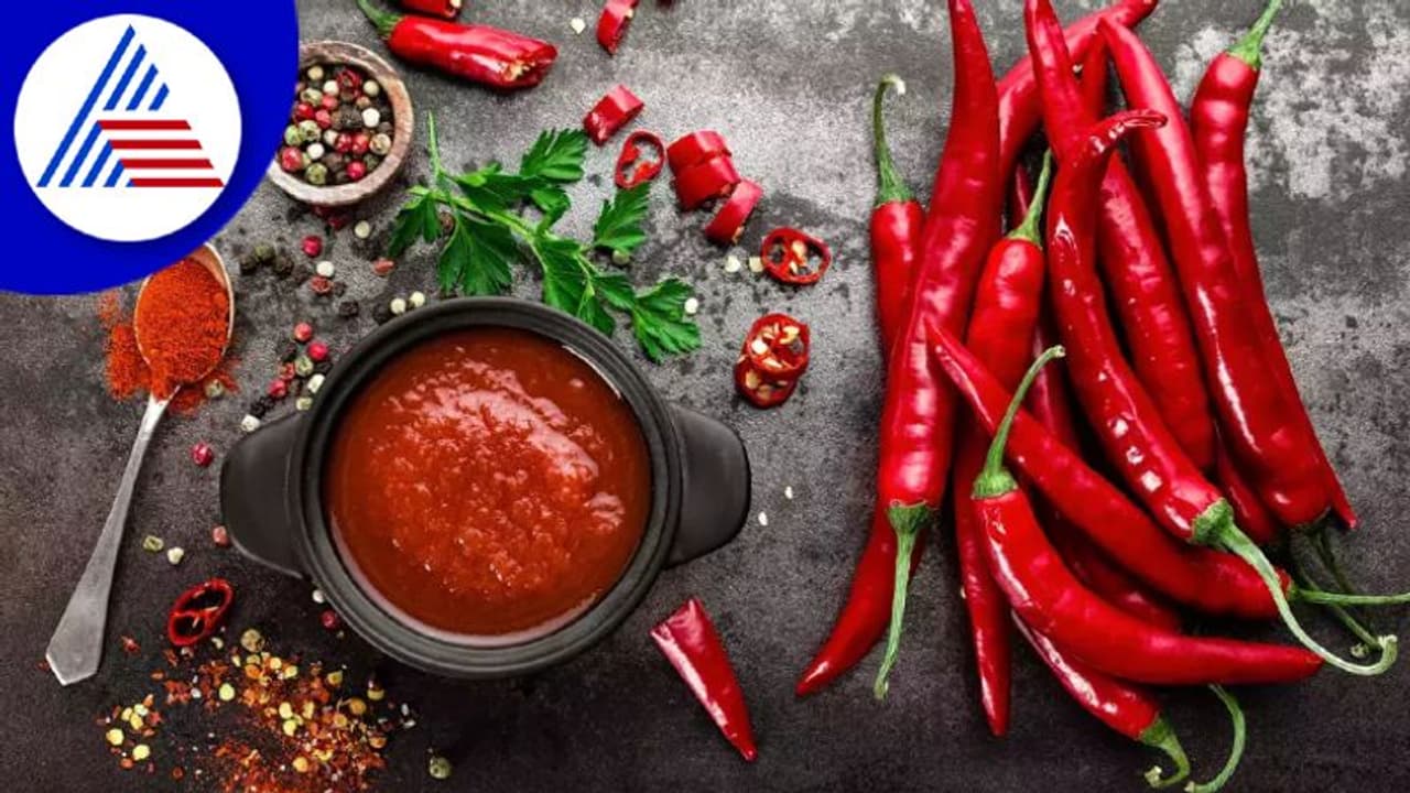 ಯಾವಾಗ್ಲೂ ಖಾರ ತಿನ್ಬೇಕು ಅನ್ಸೋದು ಯಾಕೆ ? ಅದಕ್ಕೂ ಕಾರಣ ಇದೆ ತಿಳ್ಕೊಂಡಿರಿ ಯಾವಾಗ್ಲೂ ಖಾರ ತಿನ್ಬೇಕು ಅನ್ಸೋದು ಯಾಕೆ ? ಅದಕ್ಕೂ ಕಾರಣ ಇದೆ ತಿಳ್ಕೊಂಡಿರಿ