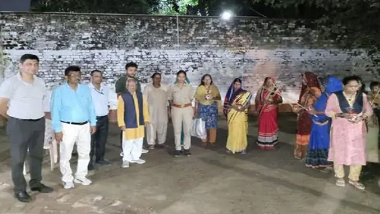 गोरखपुर जेल मे बंद महिलाओं ने प्रेमी के लिए रखा करवाचौथ व्रत, पति और भाई की हत्या के आरोप में काट रहीं सजा