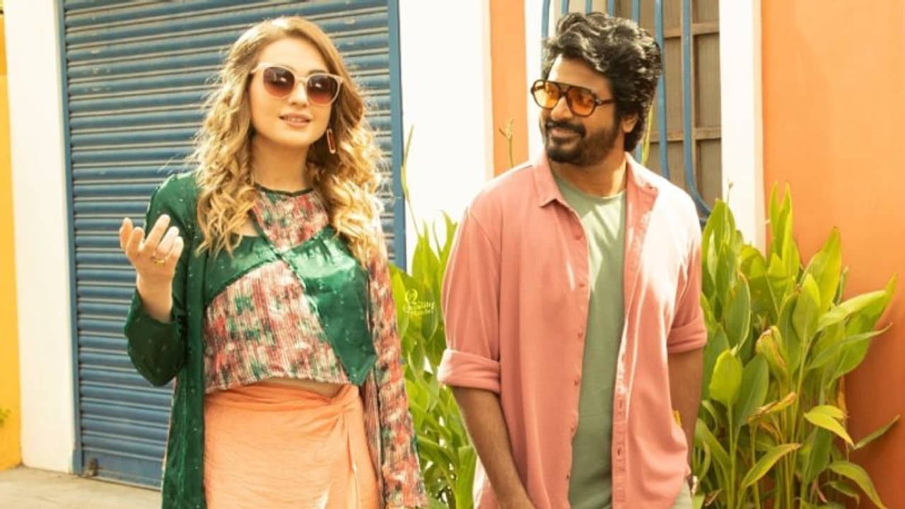 ரன்னிங் டைம் உடன் பிரின்ஸ் படத்தின் சென்சார் அப்டேட்டை வெளியிட்ட படக்குழு ரன்னிங் டைம் உடன் பிரின்ஸ் படத்தின் சென்சார் அப்டேட்டை வெளியிட்ட படக்குழு