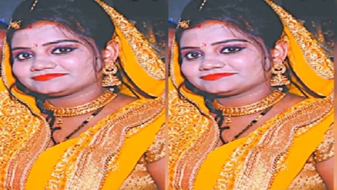 मेरठ: परिवार की महिला से थे पति के संबंध, विरोध करने पर करवाचौथ से एक दिन पहले पत्नी को दी ऐसी दर्दनाक मौत मेरठ: परिवार की महिला से थे पति के संबंध, विरोध करने पर करवाचौथ से एक दिन पहले पत्नी को दी ऐसी दर्दनाक मौत