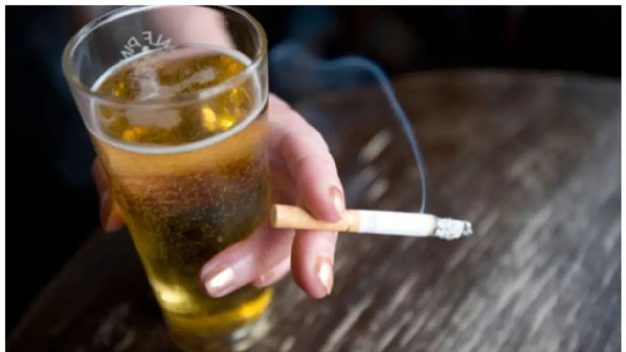 'ಪ್ರತಿ ದಿನ ಎಣ್ಣೆ ಕುಡ್ಕೊಂಡ್ ಬರ್ತಿರಾ..' ಅಂತಾ ಪತ್ನಿ ಹೇಳಿದ್ದೇ ತಪ್ಪಾಯ್ತು, ಟಾಯ್ಲೆಟ್ ಕ್ಲೀನರ್ ಕುಡಿದು ಪತಿ ಸಾವು! 'ಪ್ರತಿ ದಿನ ಎಣ್ಣೆ ಕುಡ್ಕೊಂಡ್ ಬರ್ತಿರಾ..' ಅಂತಾ ಪತ್ನಿ ಹೇಳಿದ್ದೇ ತಪ್ಪಾಯ್ತು, ಟಾಯ್ಲೆಟ್ ಕ್ಲೀನರ್ ಕುಡಿದು ಪತಿ ಸಾವು!