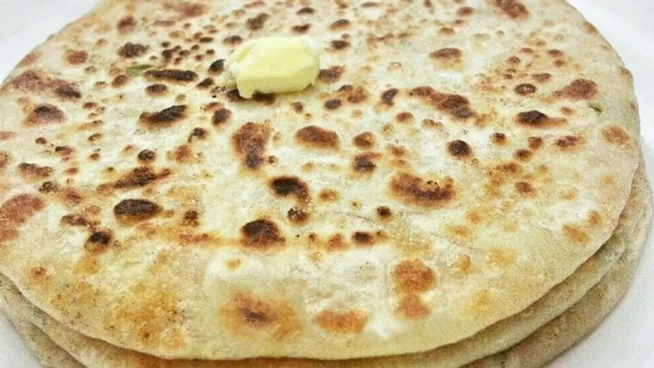Aloo Paratha : வட இந்தியாவில் பிரசித்தி பெற்ற ஆலூ பரோட்டா செய்யலாம் வாங்க!