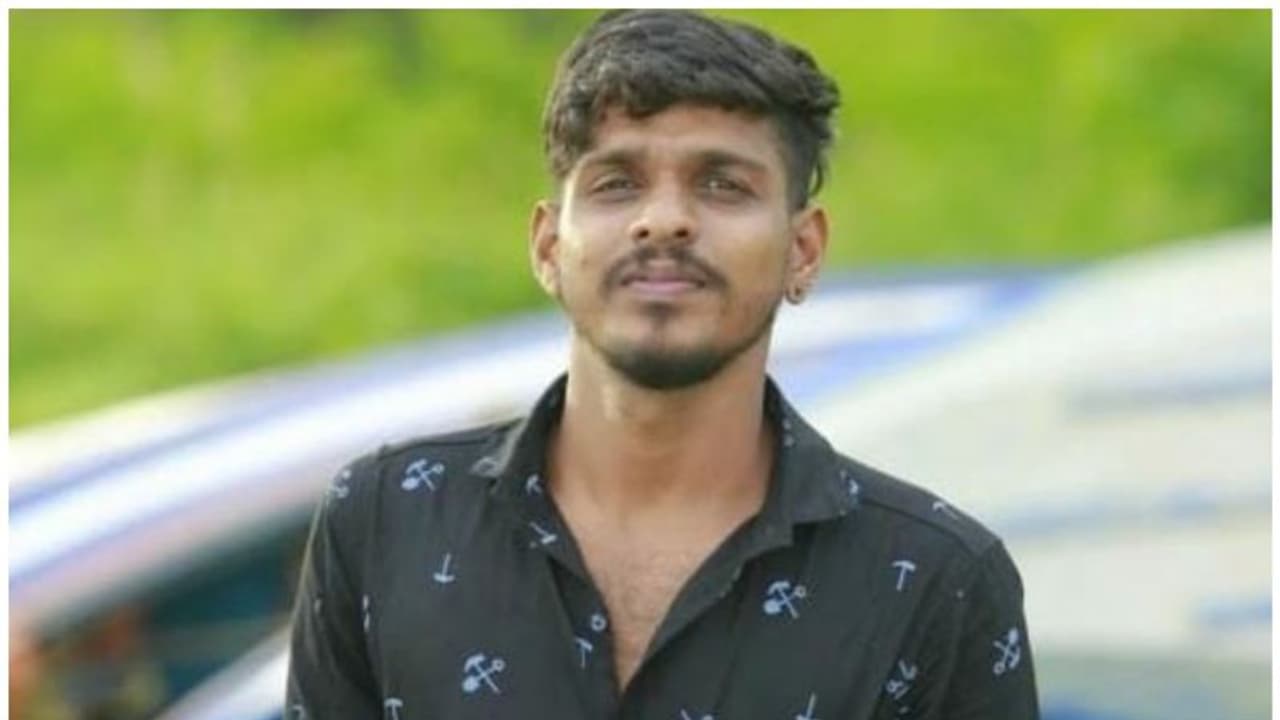 മകളെയും അമ്മയെയും വീട്ടിൽ കയറി കുത്തി, പ്രതി കീഴടങ്ങി, അക്രമണം പ്രണയ നൈരാശ്യത്താൽ 