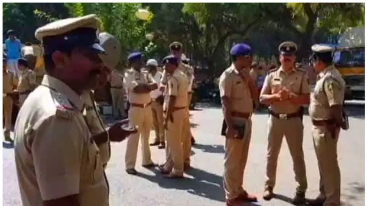 বিজেপি শাসিত রাজ্যে ধর্মান্তরিত হিন্দু যুবক, জোর করে গোমাংস খাওয়ানোর অভিযোগ