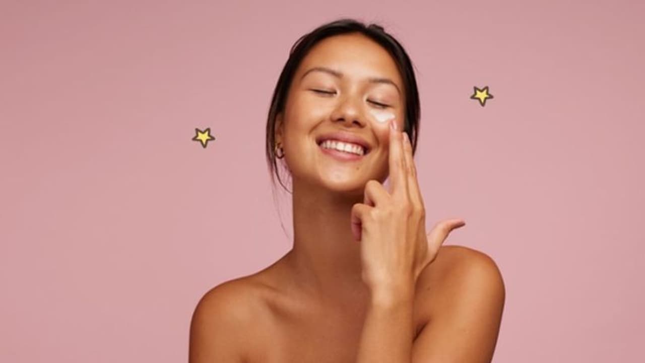 Skin Care: ചര്മ്മ സംരക്ഷണത്തിനായി അടുക്കളയിലുള്ള ഈ നാല് വസ്തുക്കള് ഇങ്ങനെ ഉപയോഗിക്കാം... Skin Care: ചര്മ്മ സംരക്ഷണത്തിനായി അടുക്കളയിലുള്ള ഈ നാല് വസ്തുക്കള് ഇങ്ങനെ ഉപയോഗിക്കാം...