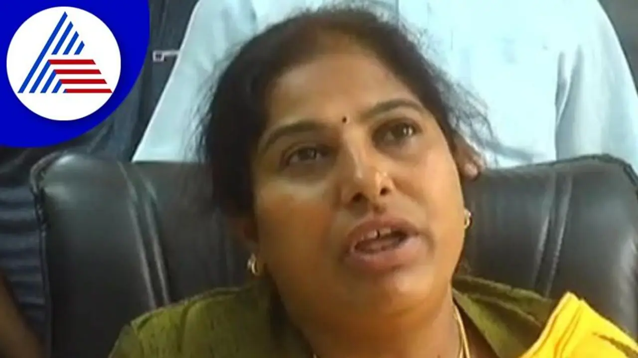 Kolar: ಹಿಜಾಬ್ ತೀರ್ಪು ಕುರಿತು ಹಿರಿಯೂರ ಕ್ಷೇತ್ರದ ಶಾಸಕಿ ಪೂರ್ಣಿಮಾ ಹೇಳಿದ್ದೇನು? Kolar: ಹಿಜಾಬ್ ತೀರ್ಪು ಕುರಿತು ಹಿರಿಯೂರ ಕ್ಷೇತ್ರದ ಶಾಸಕಿ ಪೂರ್ಣಿಮಾ ಹೇಳಿದ್ದೇನು?