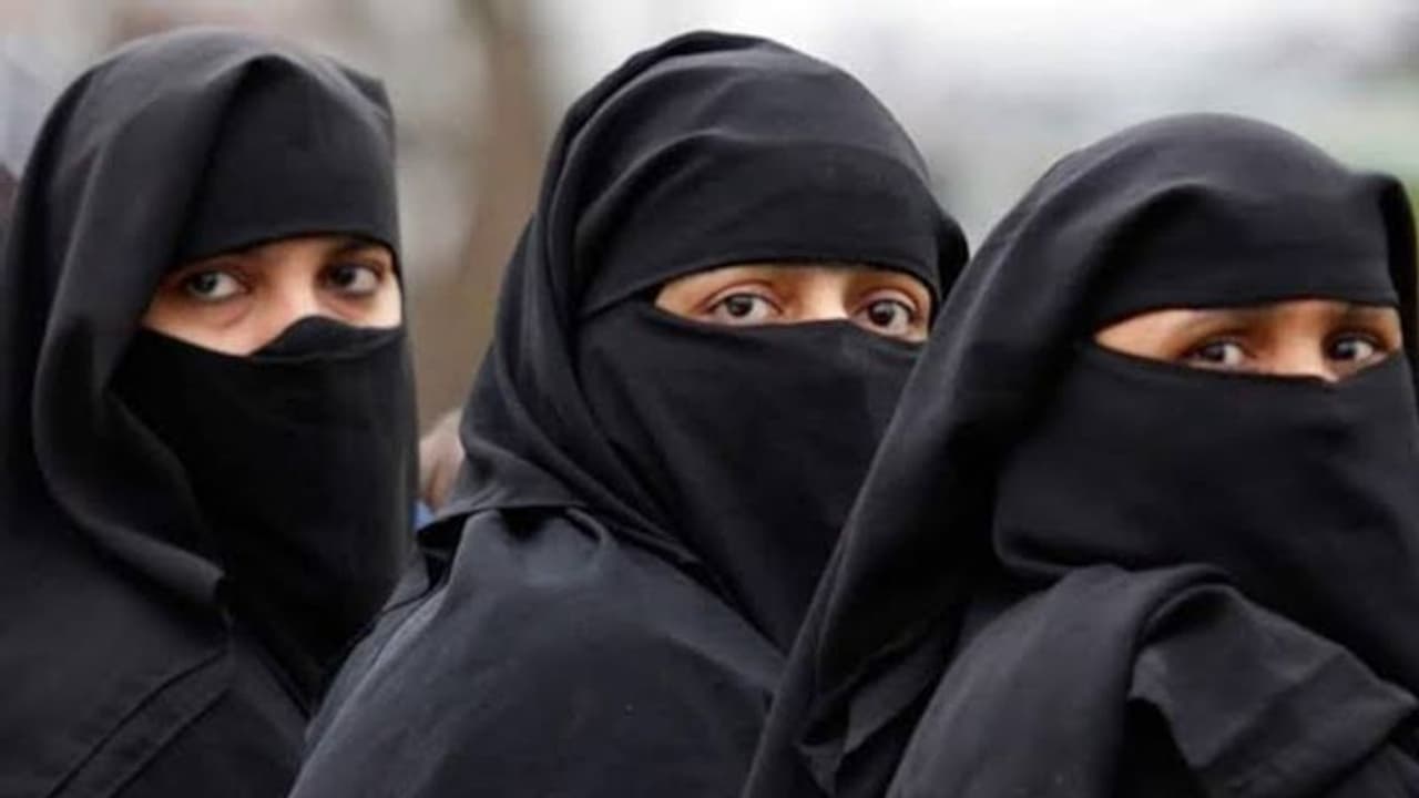 நீங்க முஸ்லீமா..?? சாரிங்க.. வீடு இல்லங்க.. மதத்தின்பெயரால் அவமானப்படுத்தப்பட்ட யூடியூப்பர். 