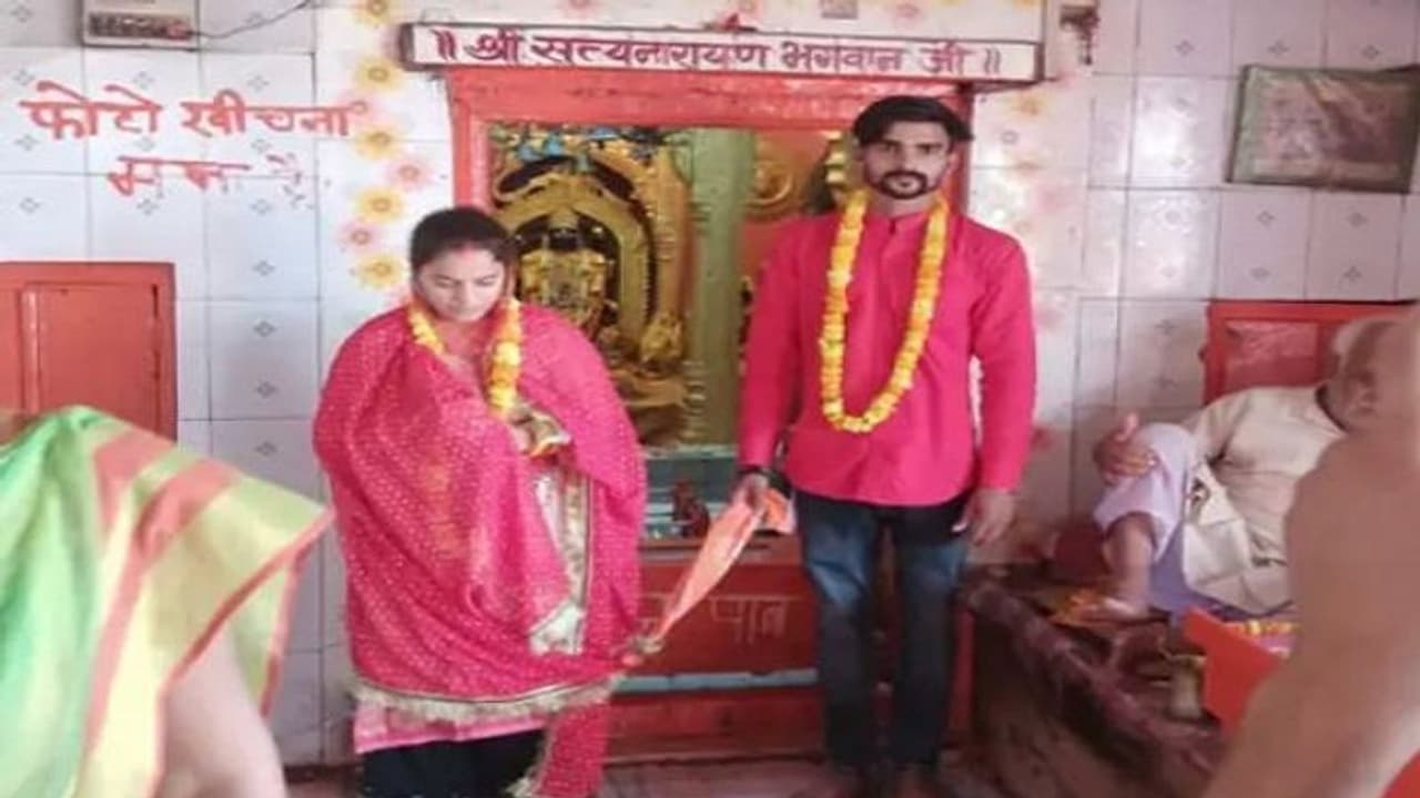 फेसबुक पर बात नहीं होने पर युवक ने खाई मरने की कसम, वादों को भूलकर शादी के 3 महीने बाद ही उठाया ऐसा कदम फेसबुक पर बात नहीं होने पर युवक ने खाई मरने की कसम, वादों को भूलकर शादी के 3 महीने बाद ही उठाया ऐसा कदम