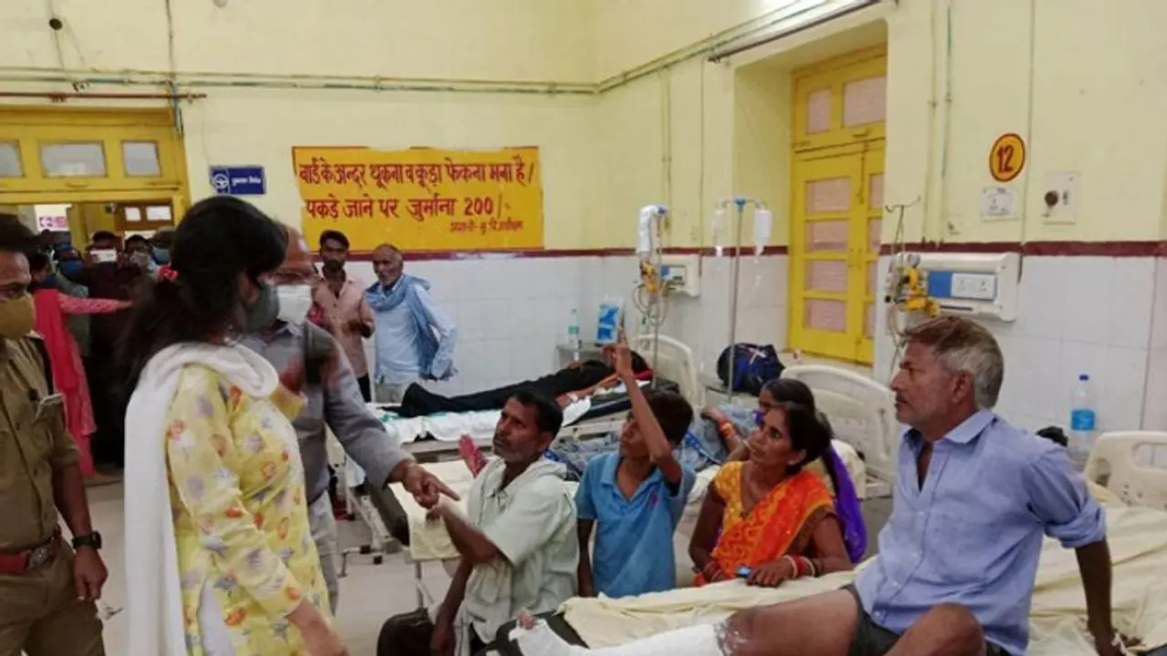 கஞ்சா விற்ற சிறார்களுக்கு நூதன தண்டனை; அரசு மருத்துவமனையில் 1 மாதம் சேவையாற்ற உத்தரவு கஞ்சா விற்ற சிறார்களுக்கு நூதன தண்டனை; அரசு மருத்துவமனையில் 1 மாதம் சேவையாற்ற உத்தரவு