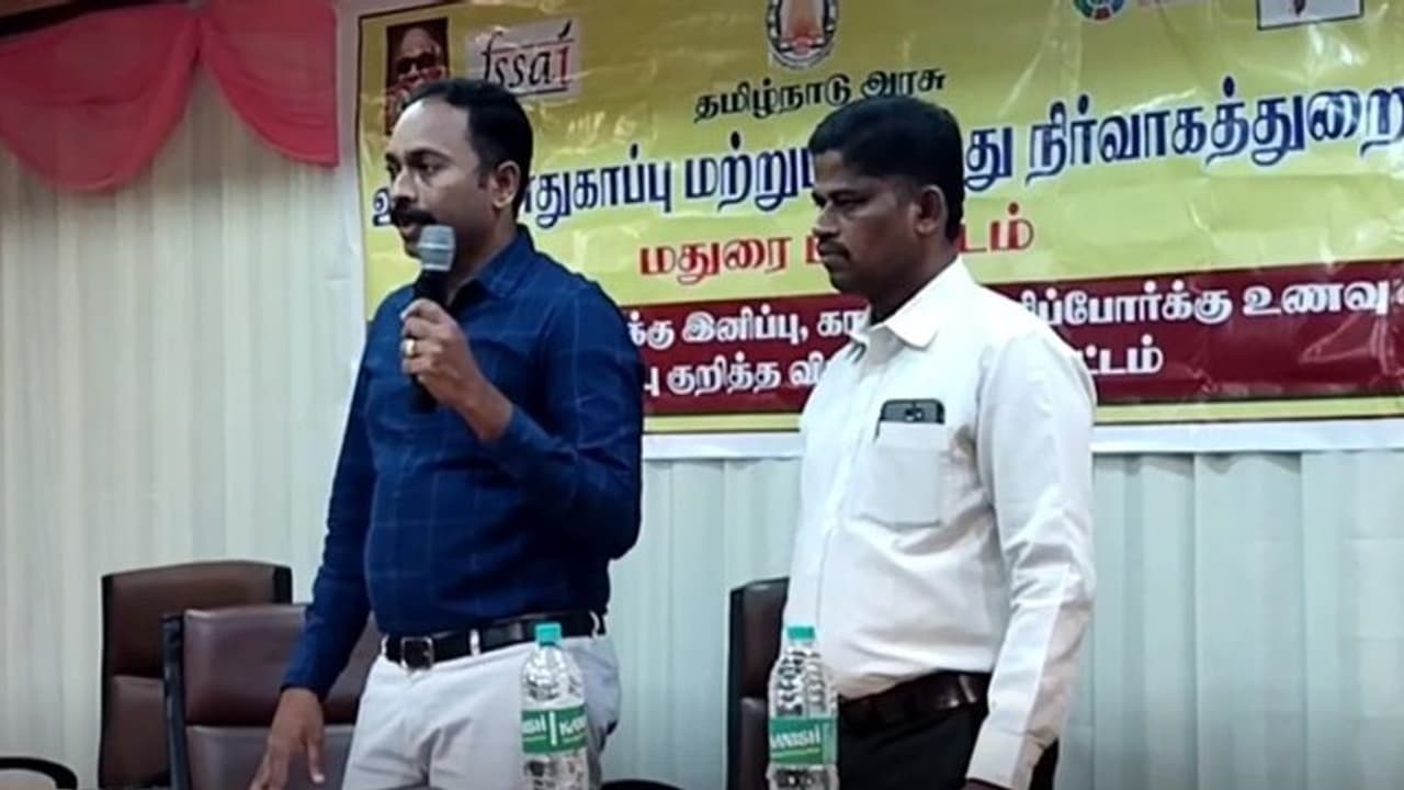 தீபாவளியை முன்னிட்டு மதுரை இனிப்புக் கடைகளுக்கு அதிகாரி எச்சரிக்கை; கேட்காவிட்டால் அபராதம்!!