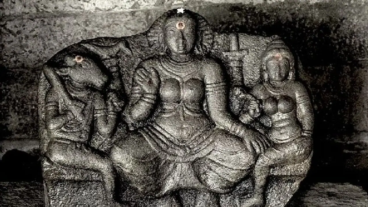 ஸ்ரீ தேவி தெரியும்... மூதேவி யாருன்னு தெரியுமா? ஸ்ரீ தேவி தெரியும்... மூதேவி யாருன்னு தெரியுமா?