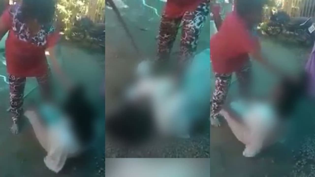 ബാധ പോയില്ലെങ്കിലും ബോധം പോകും: മലയാലപ്പുഴയിലെ മന്ത്രവാദി ആളുകളെ ഉപദ്രവിക്കുന്നതിൻ്റെ ദൃശ്യങ്ങൾ പുറത്ത് 