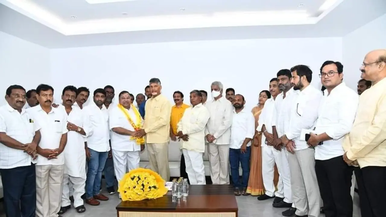 తెలంగాణ టీడీపీ అధ్యక్షునిగా బాధ్యతలు స్వీకరించిన కాసాని జ్ఞానేశ్వర్ తెలంగాణ టీడీపీ అధ్యక్షునిగా బాధ్యతలు స్వీకరించిన కాసాని జ్ఞానేశ్వర్