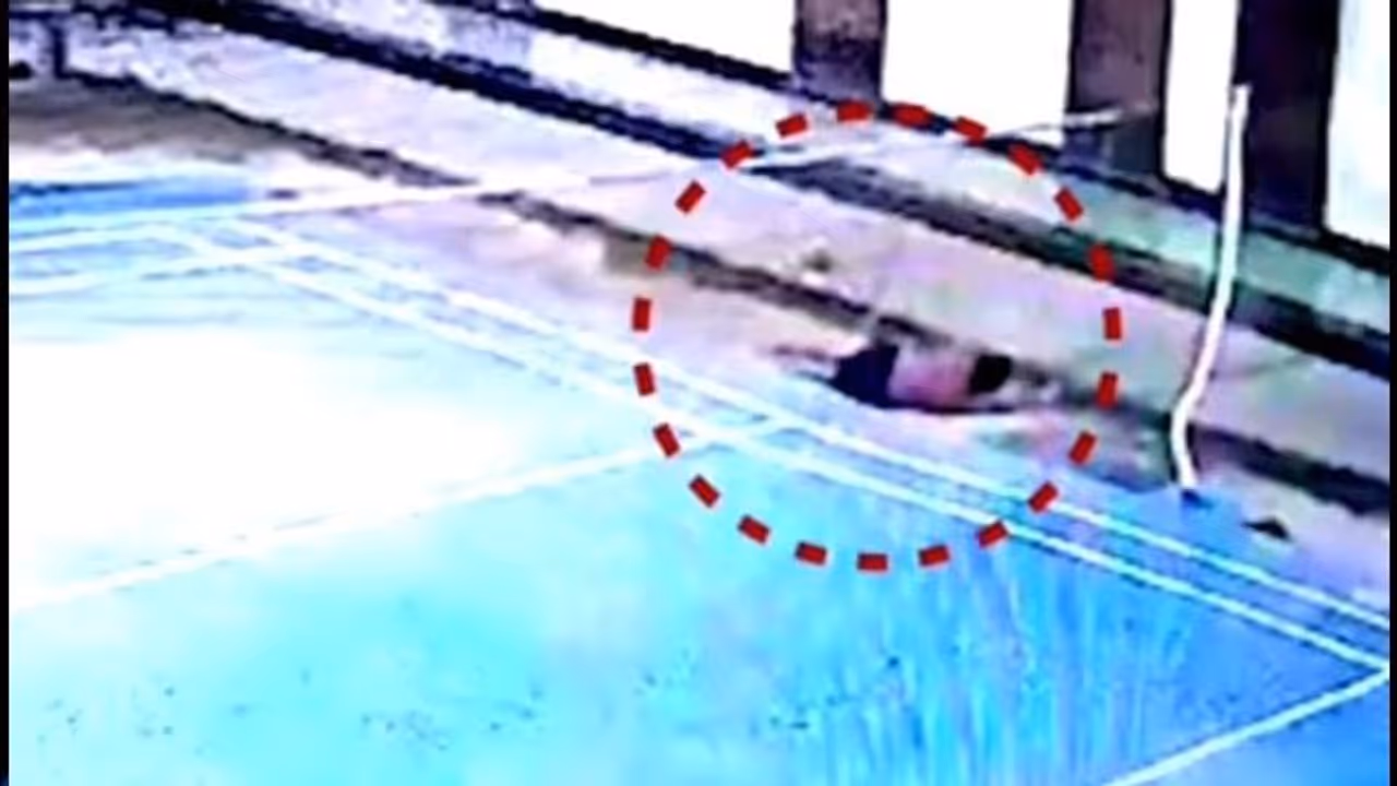  कोटा में IIT कोचिंग स्टूडेंट 9वीं मंजिल से कूदा, मौके पर ही मौत, इतनी जोर से गिरा की जमीन पर गड्ढा हो गया 