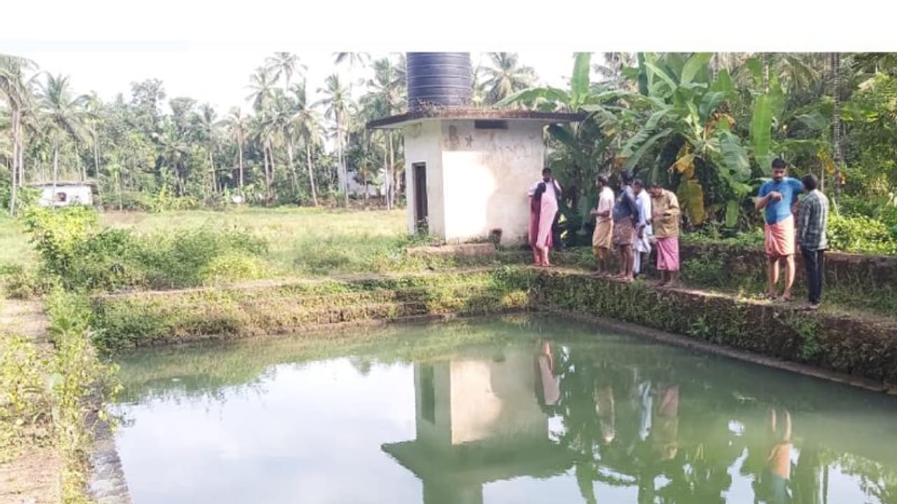 സഹപാഠികൾക്കൊപ്പം കുളിക്കാനിറങ്ങി; 14 വയസുകാരന്‍ കുളത്തില്‍ മുങ്ങി മരിച്ചു