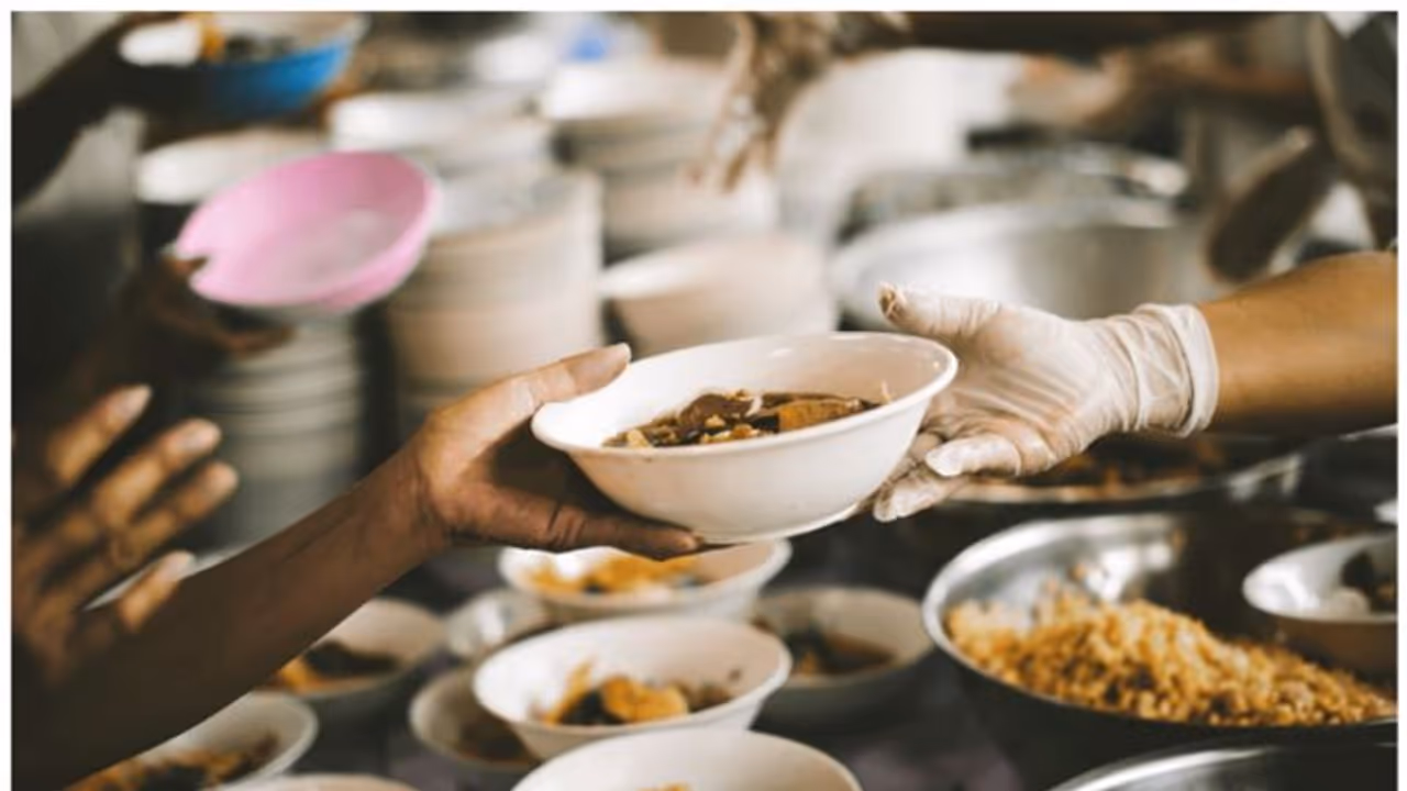 World Food Day 2022 : പട്ടിണി ബാധിച്ചവരുടെ എണ്ണം മൂന്ന് വർഷത്തിനുള്ളിൽ ഇരട്ടിയായി ; യുഎൻ മേധാവി World Food Day 2022 : പട്ടിണി ബാധിച്ചവരുടെ എണ്ണം മൂന്ന് വർഷത്തിനുള്ളിൽ ഇരട്ടിയായി ; യുഎൻ മേധാവി