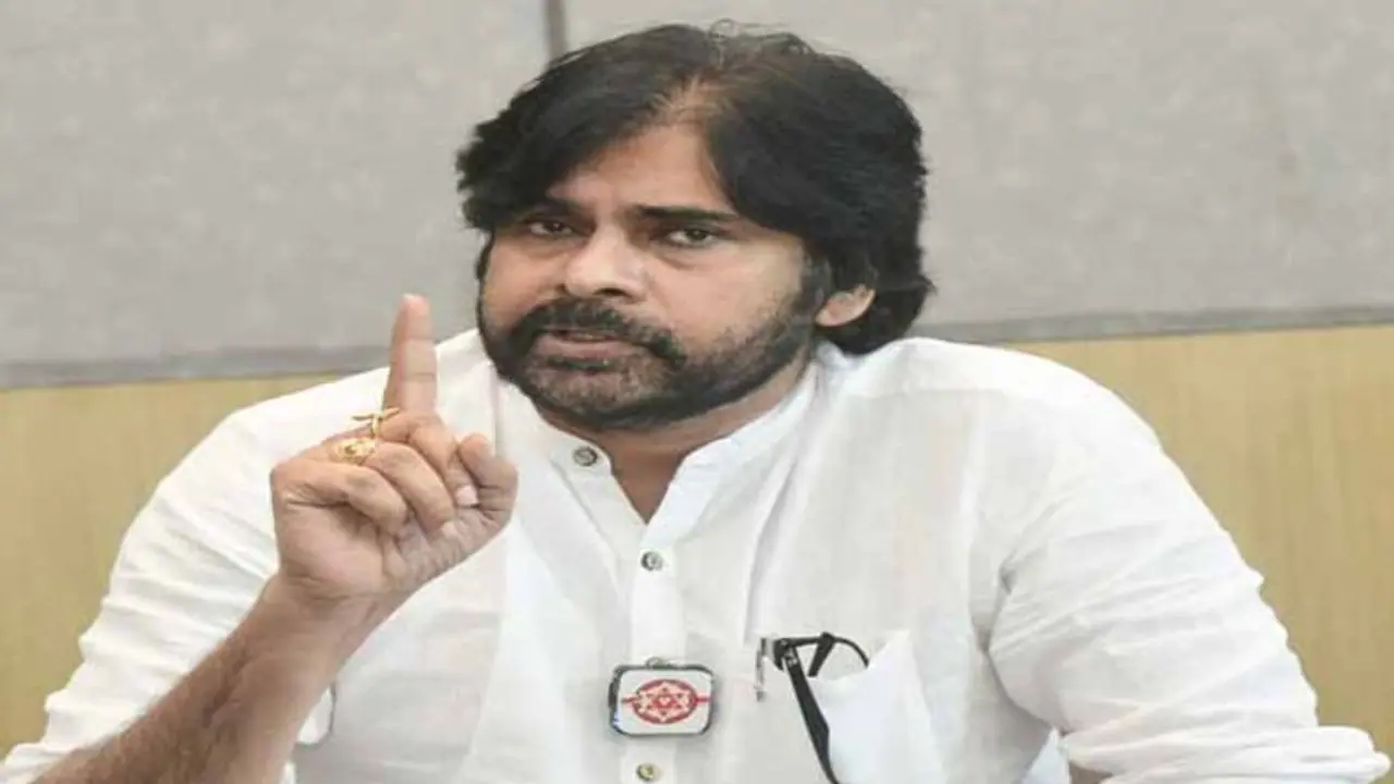 వెయ్యి కోట్ల ప్యాకేజ్ ఆరోపణలు... మీడియా అధినేతపై పవన్ ఫ్యాన్స్ ఫైర్! వెయ్యి కోట్ల ప్యాకేజ్ ఆరోపణలు... మీడియా అధినేతపై పవన్ ఫ్యాన్స్ ఫైర్!