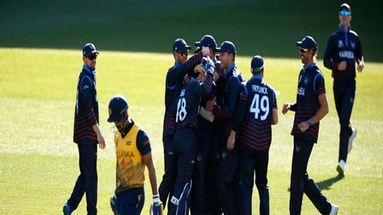 উদ্বোধনেই কামাল, নামিবিয়ার কাছে ৫৫ রানে পরাজিত শ্রীলঙ্কা উদ্বোধনেই কামাল, নামিবিয়ার কাছে ৫৫ রানে পরাজিত শ্রীলঙ্কা