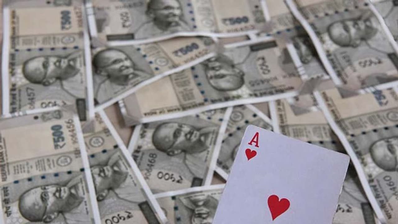 Diwali 2022: दीपावली की रात आप भी करते हैं ये 1 काम तो हो जाइए सावधान? Diwali 2022: दीपावली की रात आप भी करते हैं ये 1 काम तो हो जाइए सावधान?