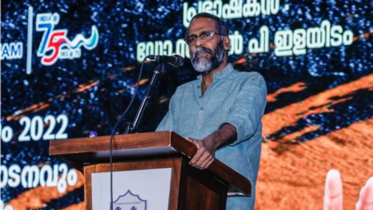 ബഹ്‌റൈനില്‍ കേരളീയ സമാജം സാഹിത്യ വേദി ഡോ. സുനില്‍ പി ഇളയിടം ഉദ്ഘാടനം ചെയ്തു