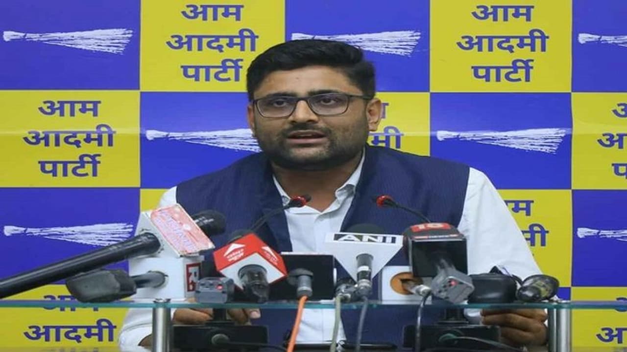 गुजरात चुनाव: आम आदमी पार्टी ने जारी की कैंडिडेट्स की 5वीं लिस्ट, अब तक 53 उम्मीदवार घोषित 