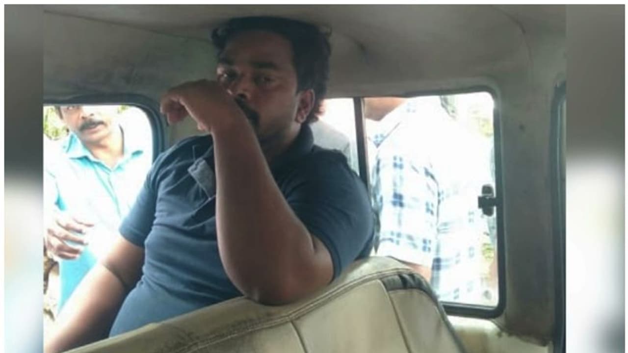 നിധി നൽകാമെന്ന പേരിൽ പ്രവാസികളിൽ നിന്ന് ലക്ഷങ്ങൾ തട്ടി; പ്രതി പിടിയിൽ