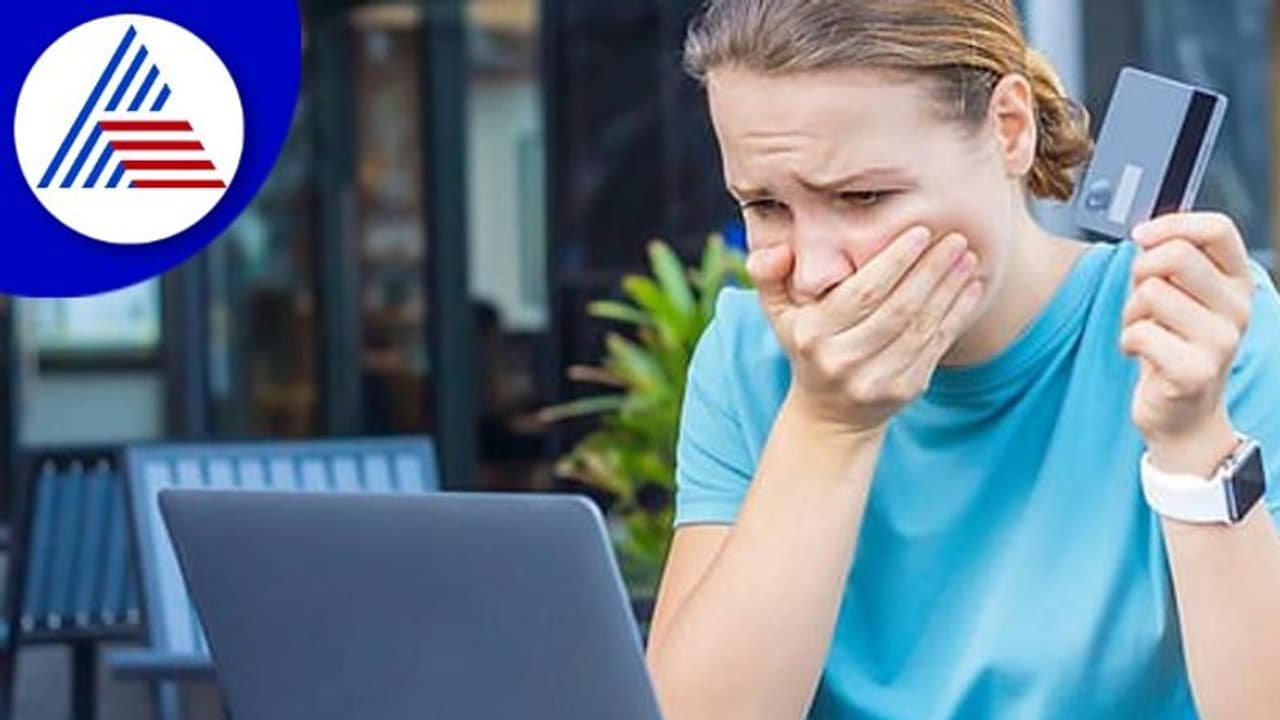 ಆನ್ಲೈನ್ನಲ್ಲಿ ಸ್ವೀಟ್ ತರಿಸಲು ಹೋಗಿ 28000ರೂ. ಕಳೆದುಕೊಂಡ ಯುವತಿ! ಆನ್ಲೈನ್ನಲ್ಲಿ ಸ್ವೀಟ್ ತರಿಸಲು ಹೋಗಿ 28000ರೂ. ಕಳೆದುಕೊಂಡ ಯುವತಿ!