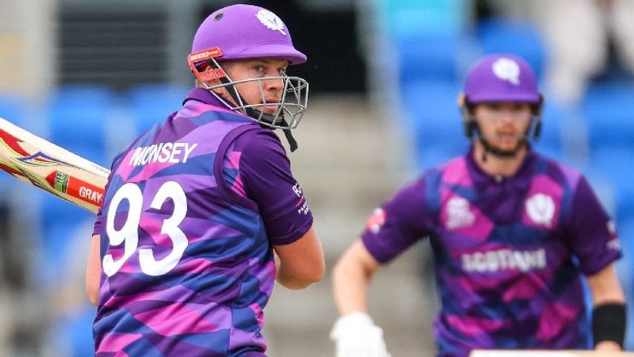 T20 World Cup: ವಿಂಡೀಸ್ಗೆ ಸವಾಲಿನ ಗುರಿ ನೀಡಿದ ಸ್ಕಾಟ್ಲೆಂಡ್..! T20 World Cup: ವಿಂಡೀಸ್ಗೆ ಸವಾಲಿನ ಗುರಿ ನೀಡಿದ ಸ್ಕಾಟ್ಲೆಂಡ್..!