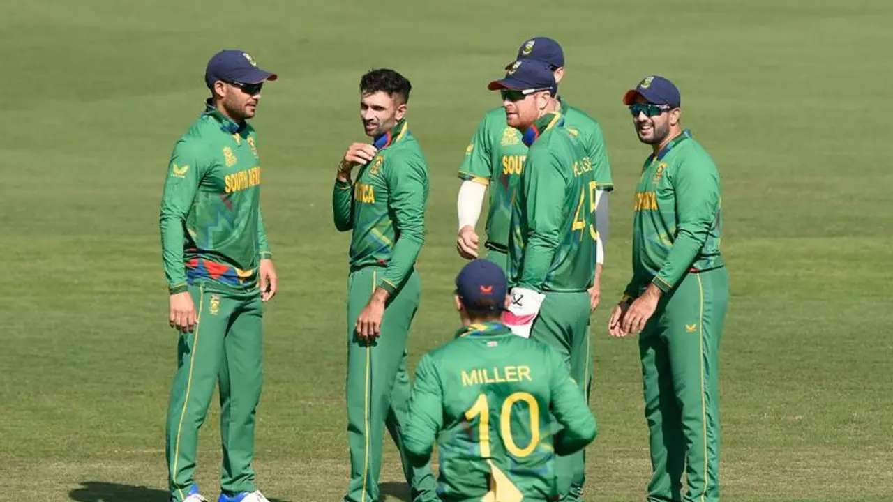 ടി20 ലോകകപ്പ് സന്നാഹം: കിവീസിന്റെ ചിറകരിഞ്ഞ് ദക്ഷിണാഫ്രിക്ക, അഫ്ഗാന് മുന്നില് നാണംകെട്ട് ബംഗ്ലാദേശ് ടി20 ലോകകപ്പ് സന്നാഹം: കിവീസിന്റെ ചിറകരിഞ്ഞ് ദക്ഷിണാഫ്രിക്ക, അഫ്ഗാന് മുന്നില് നാണംകെട്ട് ബംഗ്ലാദേശ്