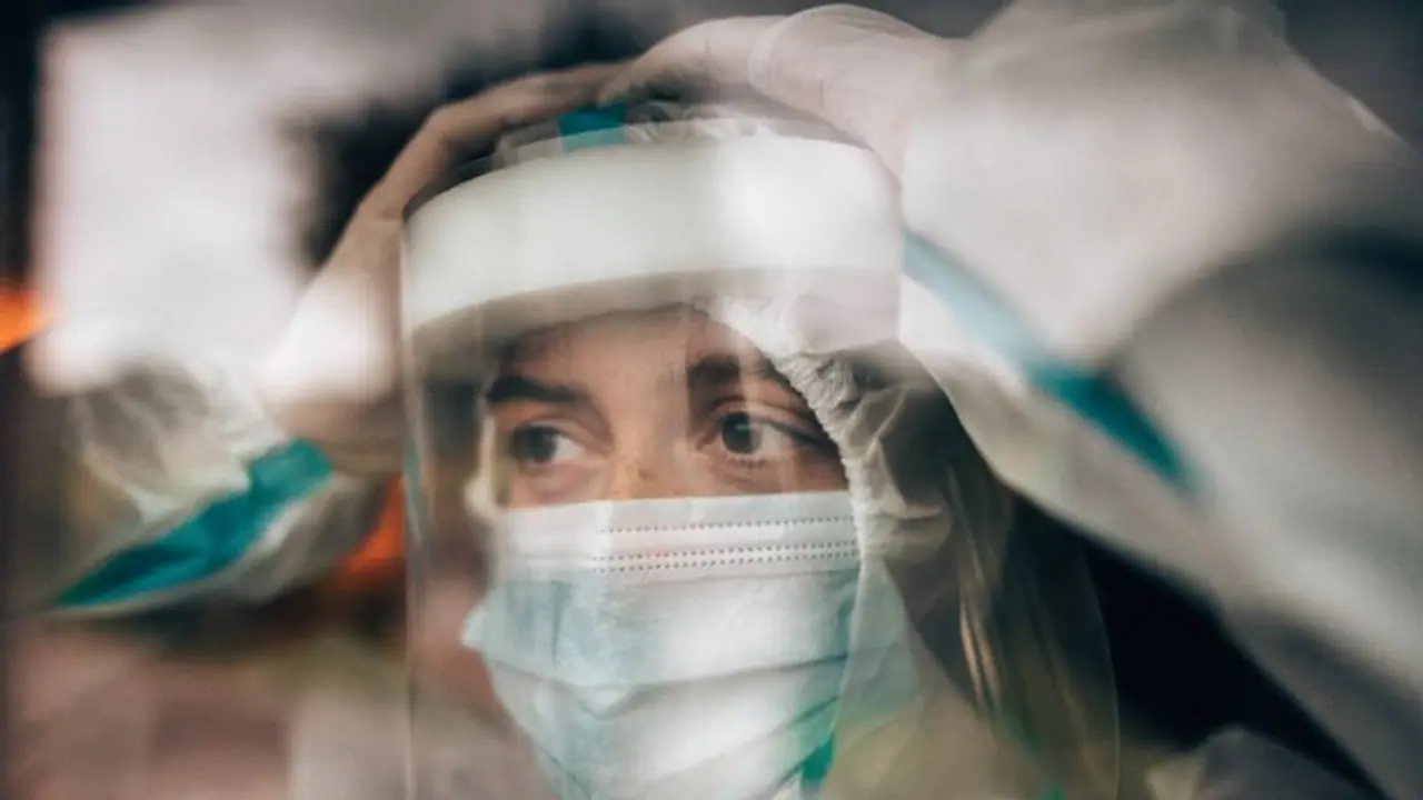 टीका लगवा चुके लोगों को भी नहीं छोड़ रहा चीन का कोरोना, जानें 7 लक्षण और इम्यूनिटी बढ़ाने के लिए करें ये काम