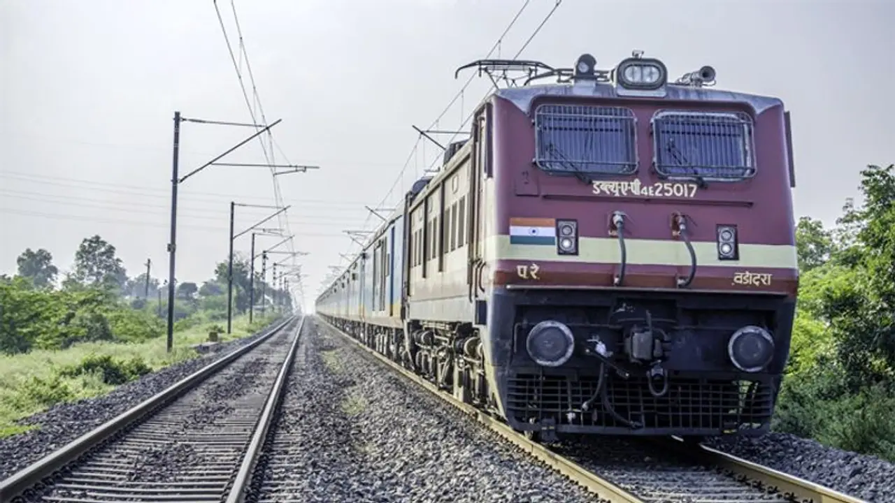 Indian Railway: 18 अक्टूबर को रद्द हुईं 145 ट्रेनें, लिस्ट में कहीं आपकी ट्रेन भी तो नहीं Indian Railway: 18 अक्टूबर को रद्द हुईं 145 ट्रेनें, लिस्ट में कहीं आपकी ट्रेन भी तो नहीं