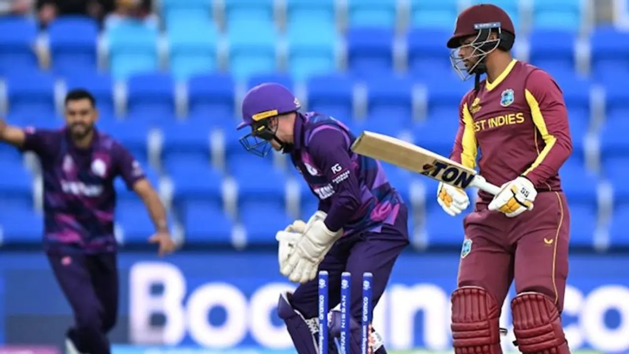 বিশ্বকাপে ভরাডুবি, ক্যারিবিয়ান কোচের পদ ছাড়লেন ফিল সিমন্স