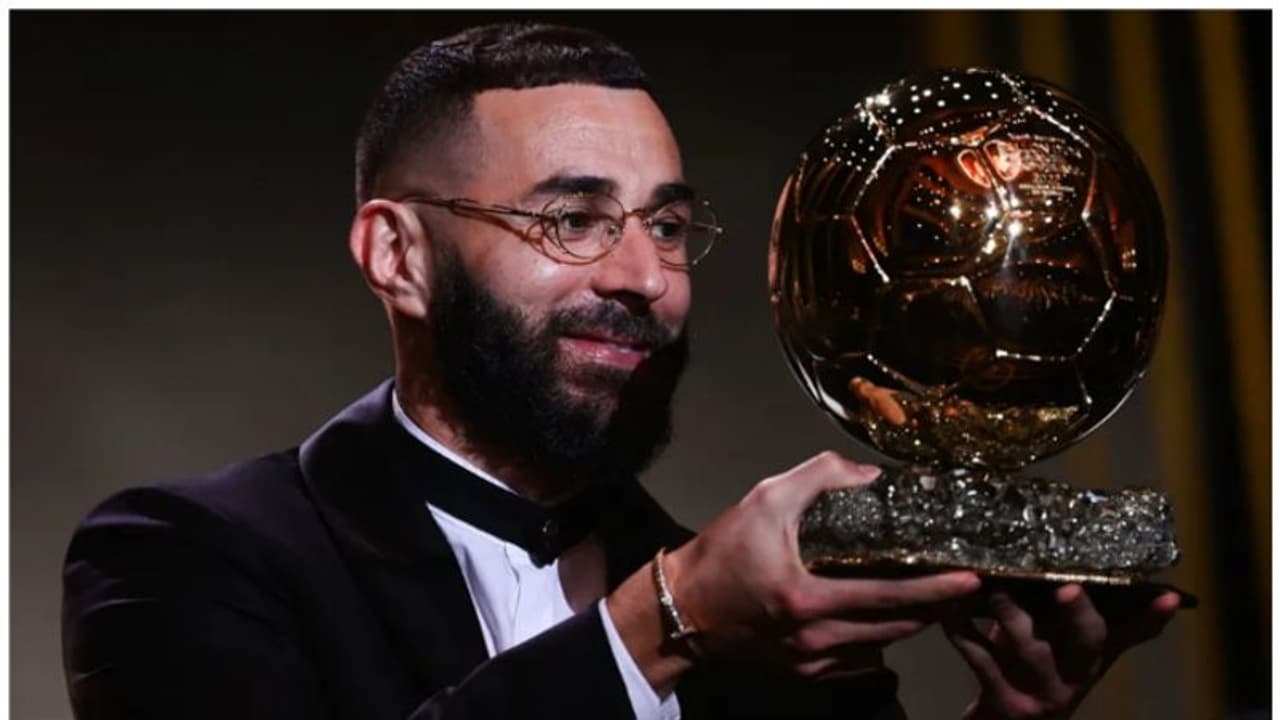 ഉദ്വേഗനിമിഷങ്ങൾക്ക് വിട; ബാലോൺ ഡി ഓർ പുരസ്കാരം കരീം ബെൻസെമയ്ക്ക് ഉദ്വേഗനിമിഷങ്ങൾക്ക് വിട; ബാലോൺ ഡി ഓർ പുരസ്കാരം കരീം ബെൻസെമയ്ക്ക്