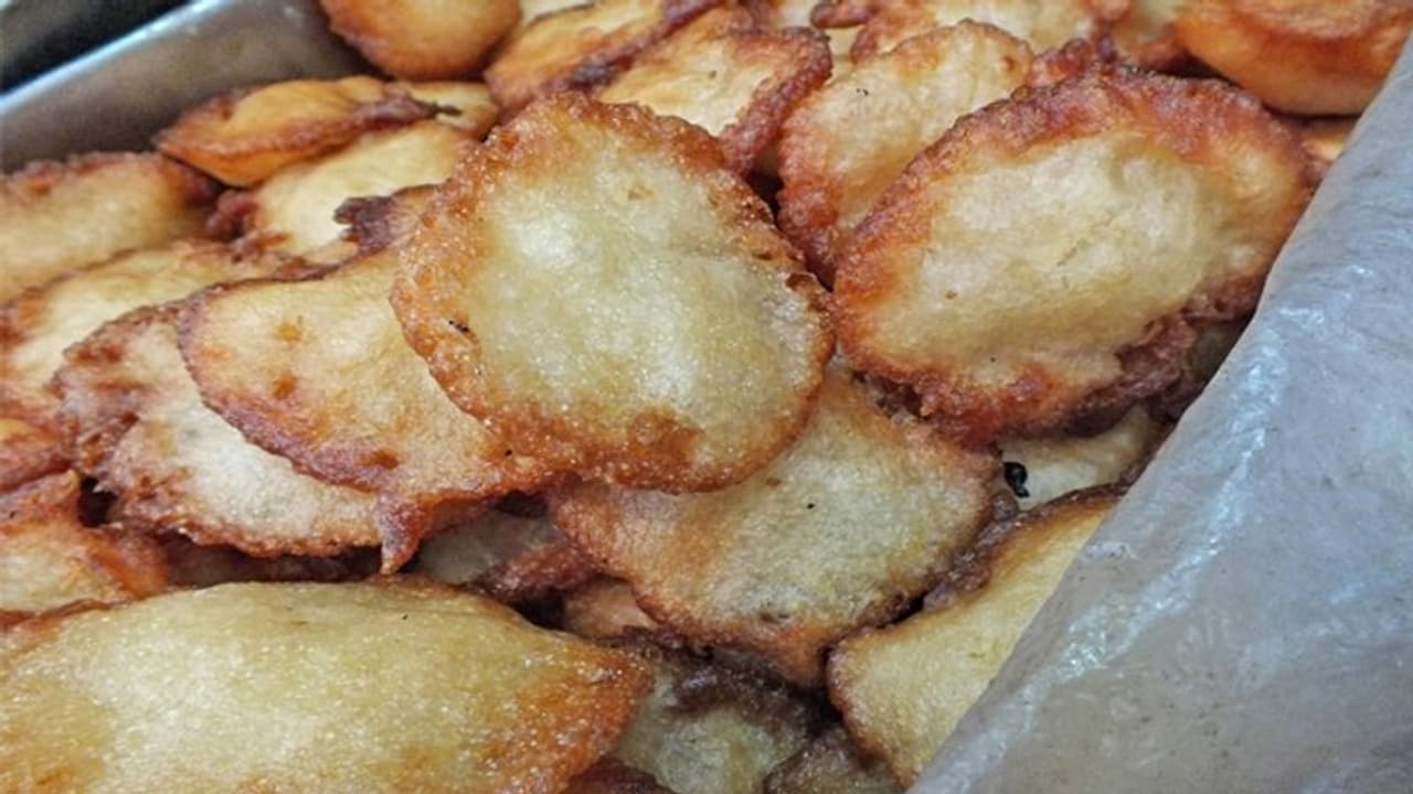 मालपुआ का नाम सुनते से ही आने लगा है मुंह में पानी, तो इस दिवाली इन आसान स्टेप्स में झटपट बनाए यह डिश मालपुआ का नाम सुनते से ही आने लगा है मुंह में पानी, तो इस दिवाली इन आसान स्टेप्स में झटपट बनाए यह डिश