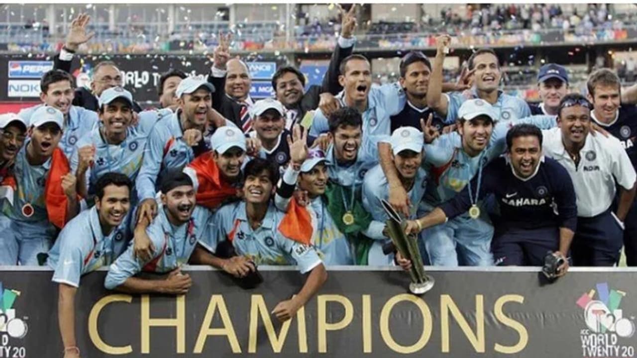 പ്രഥമ കിരീടം ഇന്ത്യക്ക്, പിന്നീട് നിരാശയുടെ ലോകകപ്പുകള്; ഇതുവരെയുള്ള ടി20 ലോകകപ്പ് ചരിത്രം വിശദമായി പ്രഥമ കിരീടം ഇന്ത്യക്ക്, പിന്നീട് നിരാശയുടെ ലോകകപ്പുകള്; ഇതുവരെയുള്ള ടി20 ലോകകപ്പ് ചരിത്രം വിശദമായി