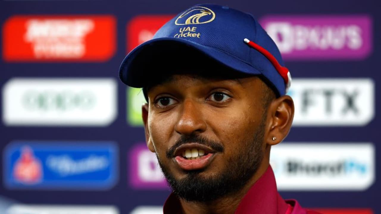 ICC T20 World Cup 2022: UAE's Karthik Meiyappan bags hat trick against Sri Lanka, joins elite list ICC T20 World Cup 2022: UAE's Karthik Meiyappan bags hat trick against Sri Lanka, joins elite list