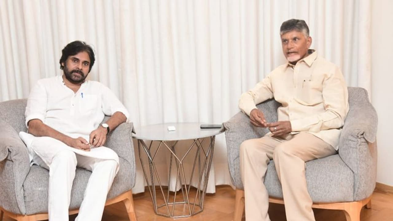 చంద్రబాబు నివాసానికి పవన్ కల్యాణ్.. బాబుకు పరామర్శ.. చంద్రబాబు నివాసానికి పవన్ కల్యాణ్.. బాబుకు పరామర్శ..