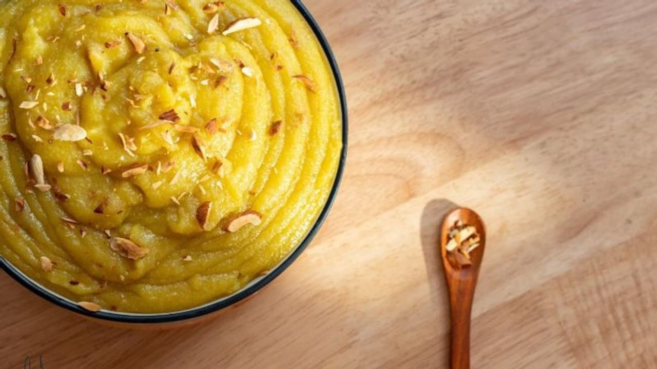 தீபாவளிக்கு நெய் மணக்கும் பாதாம் அல்வா செய்யலாம் வாங்க!